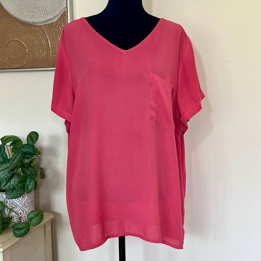 Maurices Women’s Coral V-neck Summer Top Size 3
